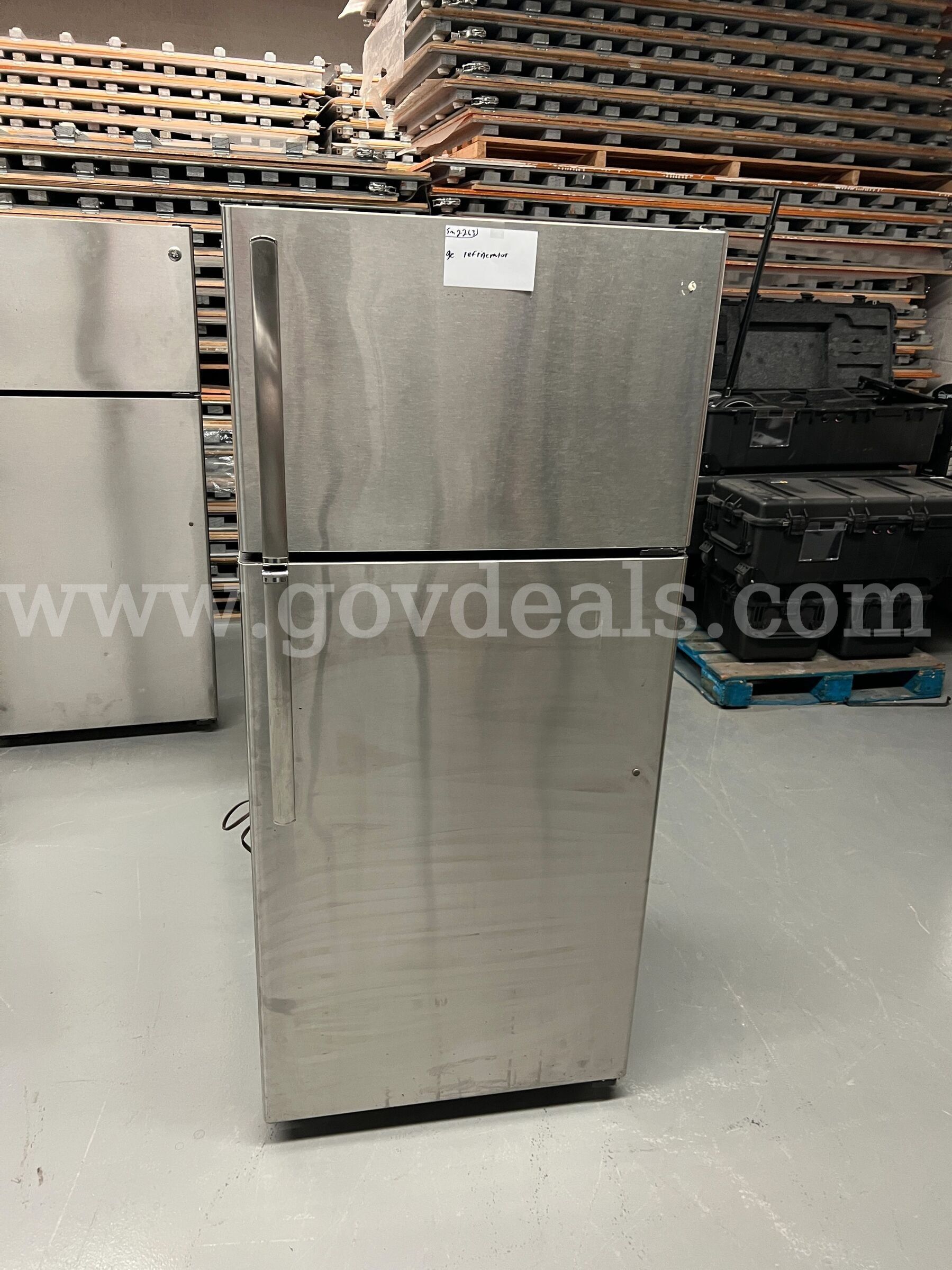 GE Refrigerator