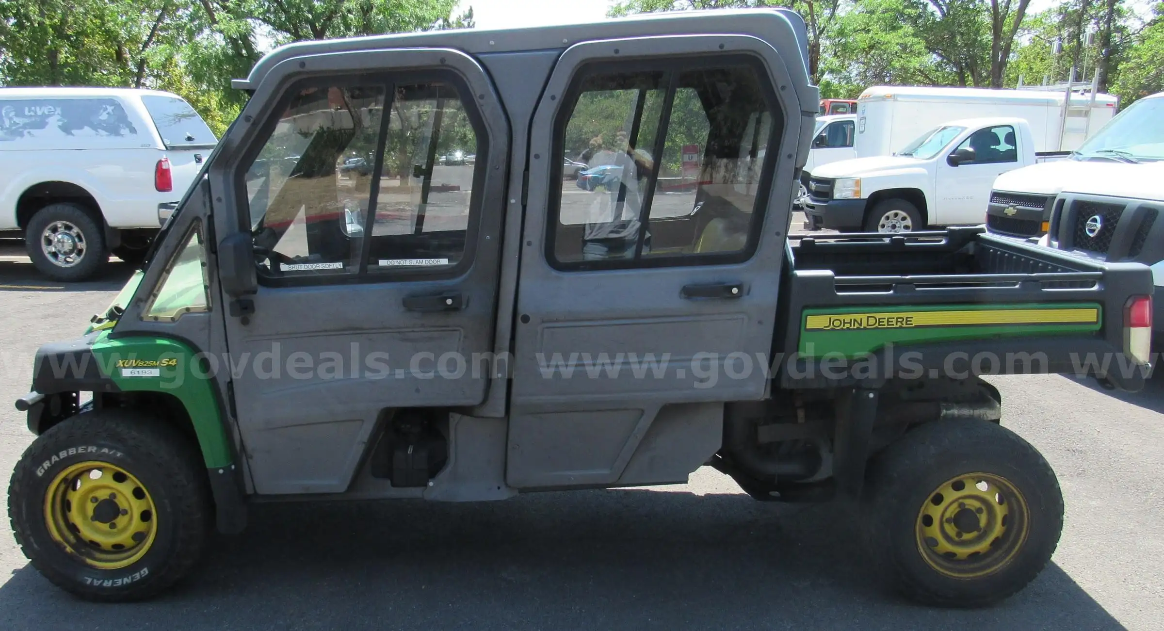 2019 John Deere XUV825M S4 Gator