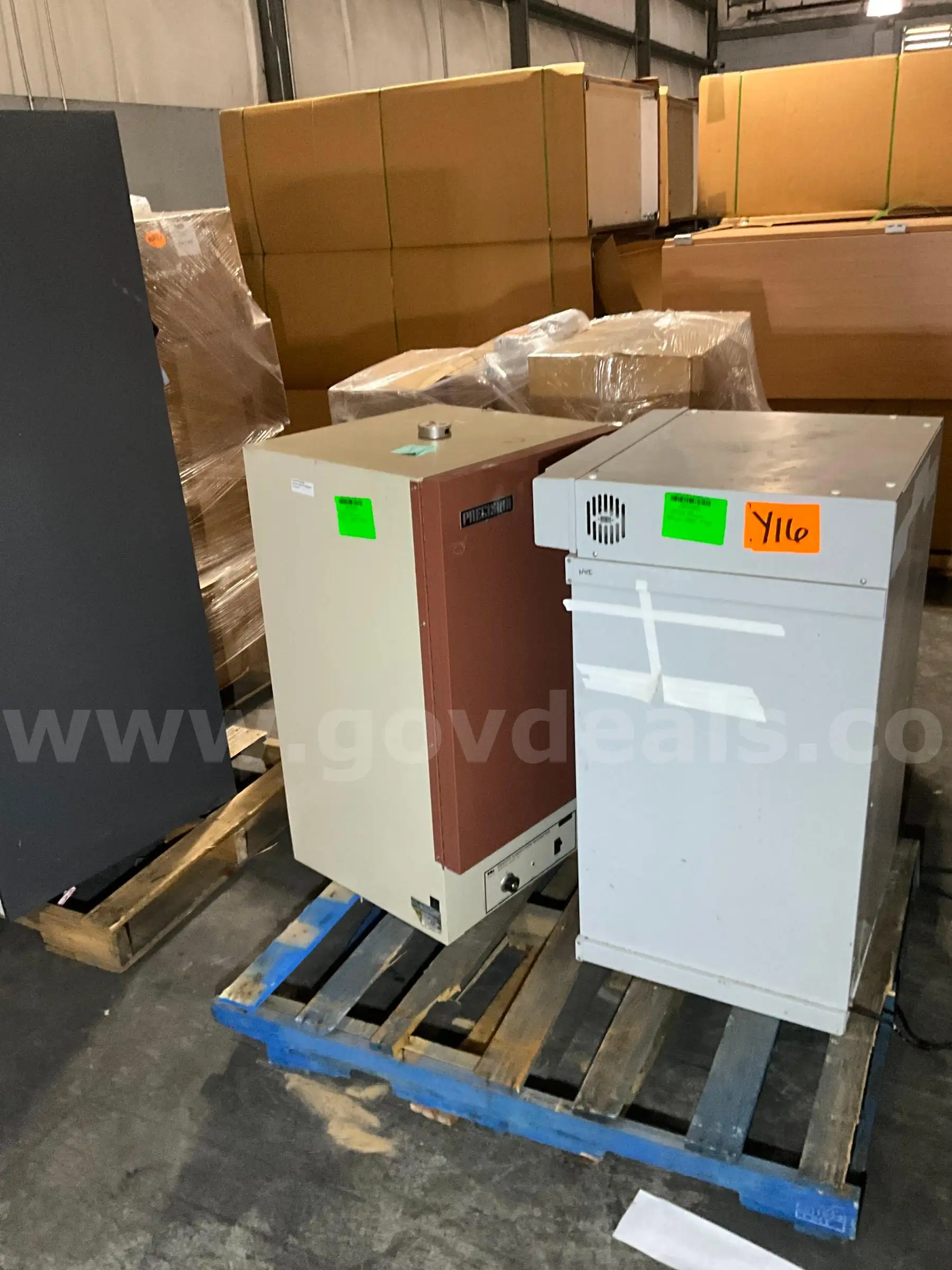 Incubator (2 pcs)