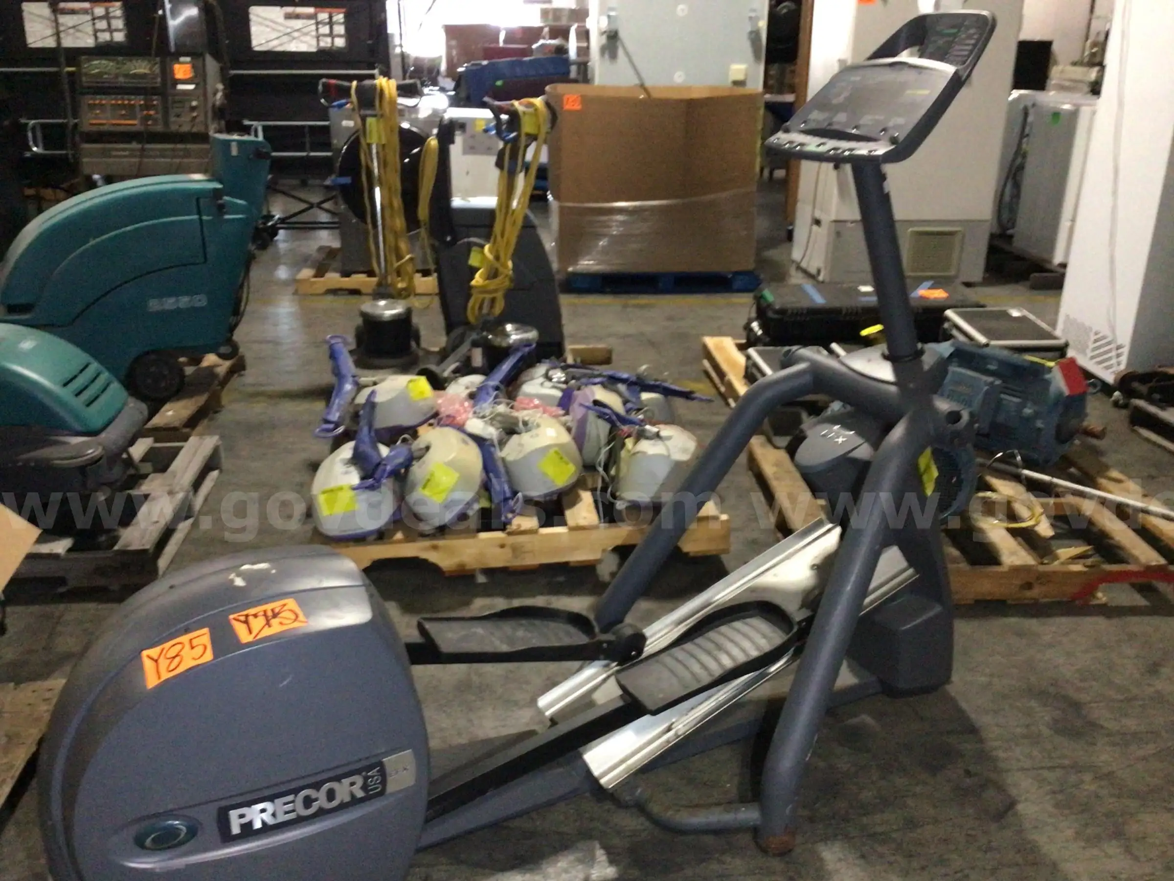Exercise Equipment (2 pcs)