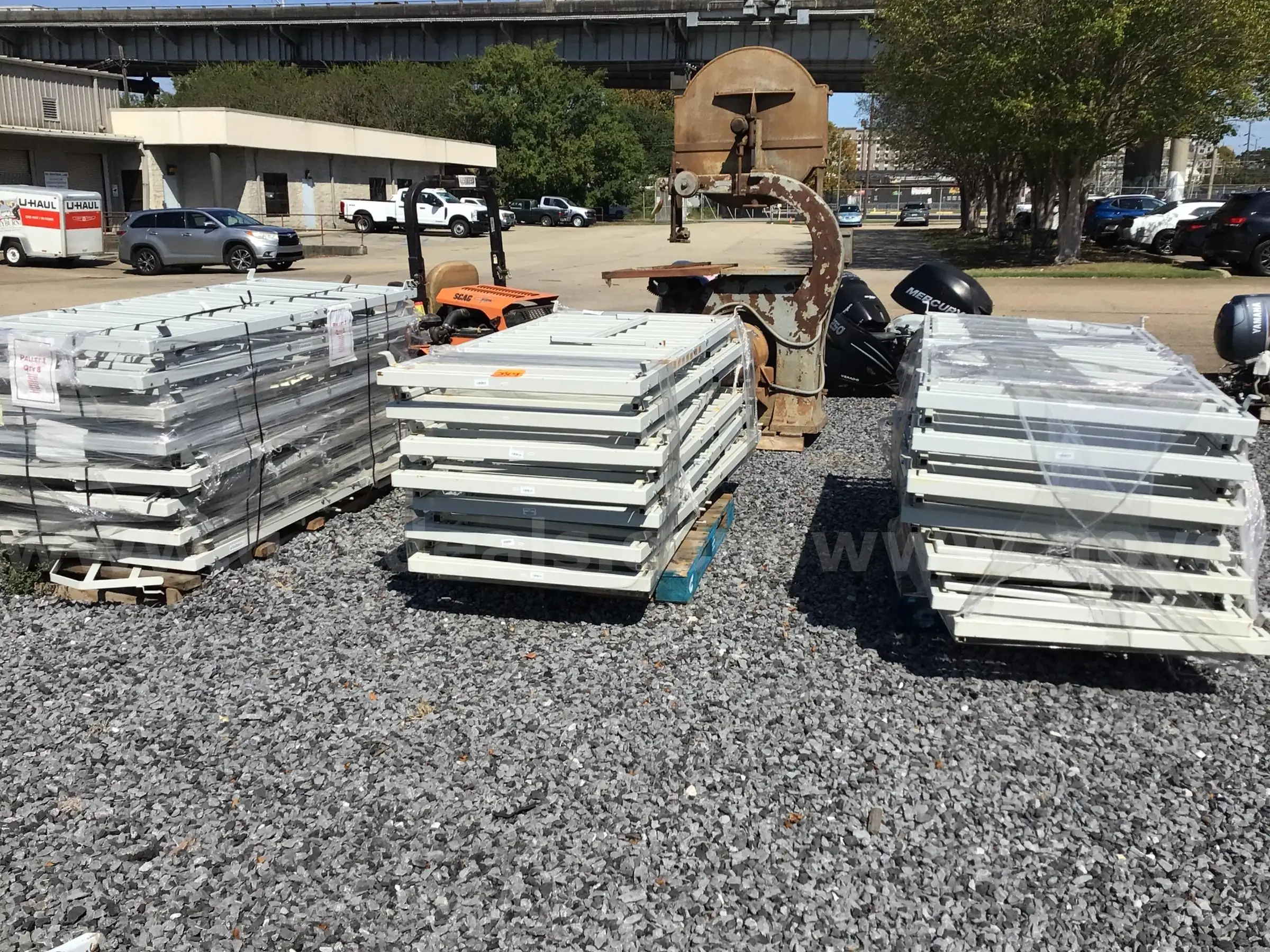 Medical Bed (3 pallets)