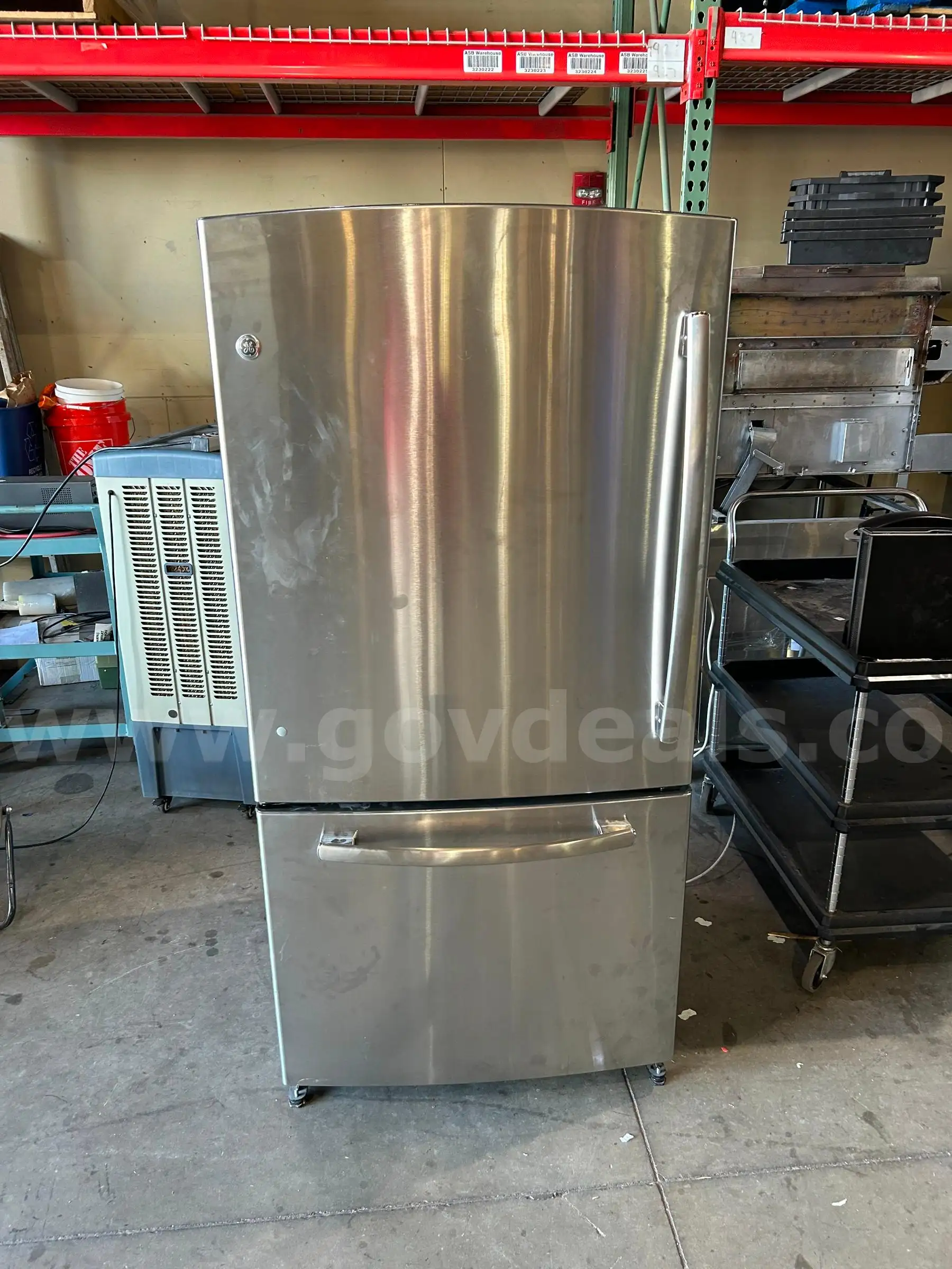 Refrigerator