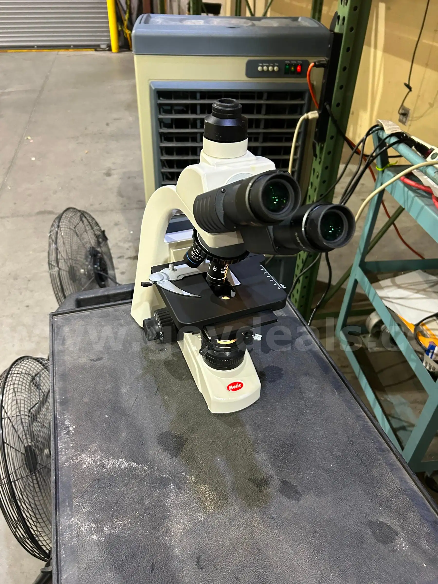 Microscope