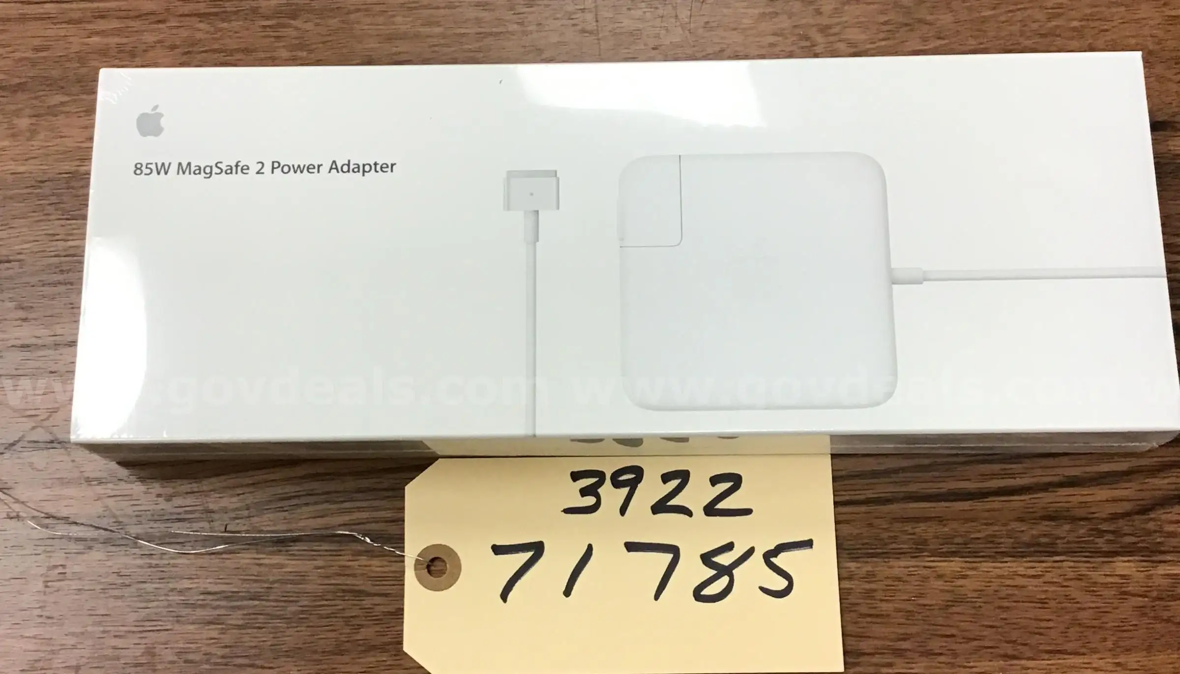 Apple 85W MagSafe 2 power adapter