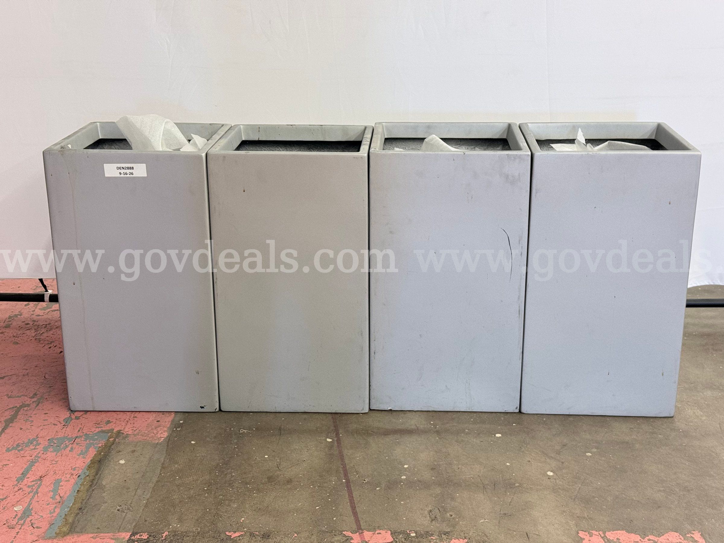 4 - Planters 24x13.5x13.5