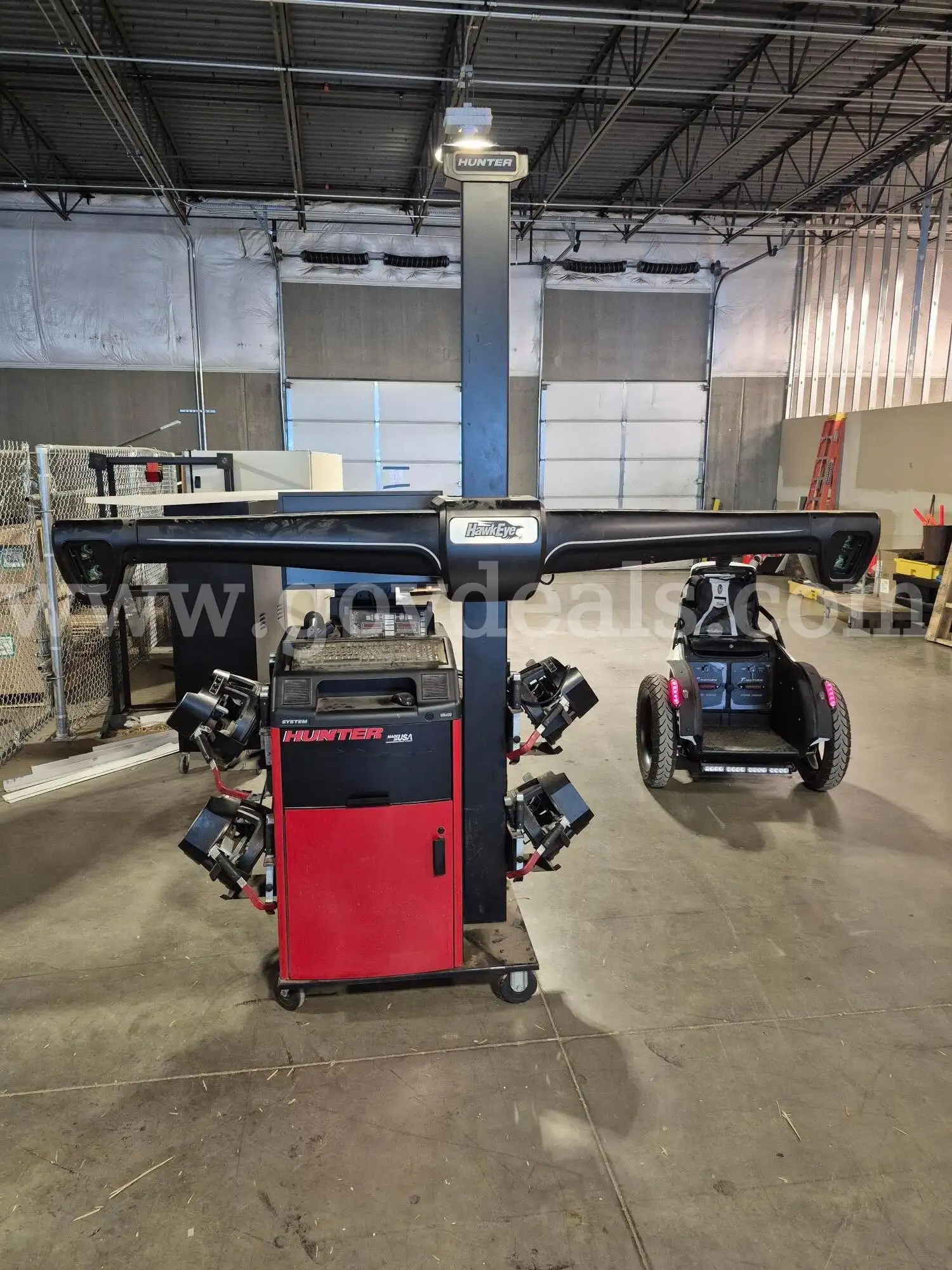 Hunter Hawkeye Professional Wheel Alignment System Model WA430 Powers On