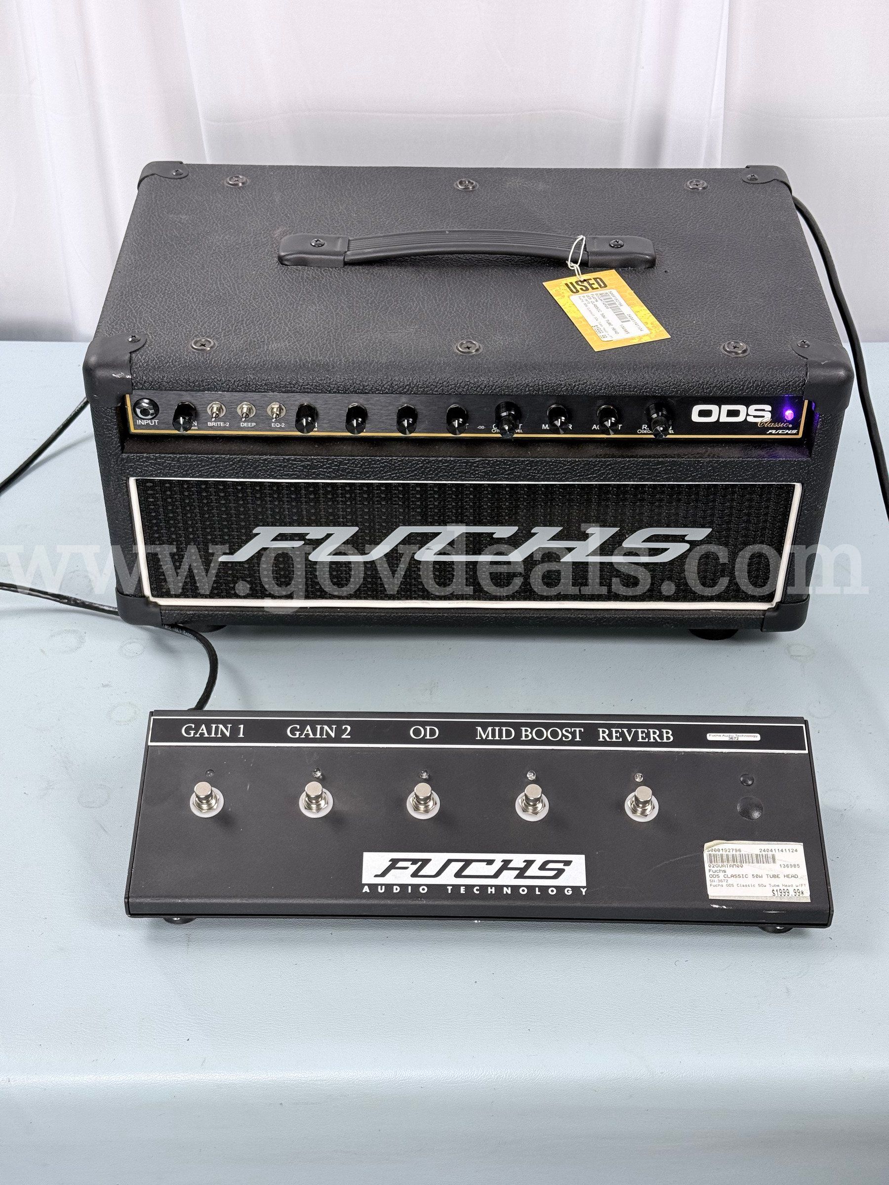 Fuchs ODS Classic Overdrive Guitar Amplifier Tube Head with Fuchs Footswitch Both Power On (Power Co