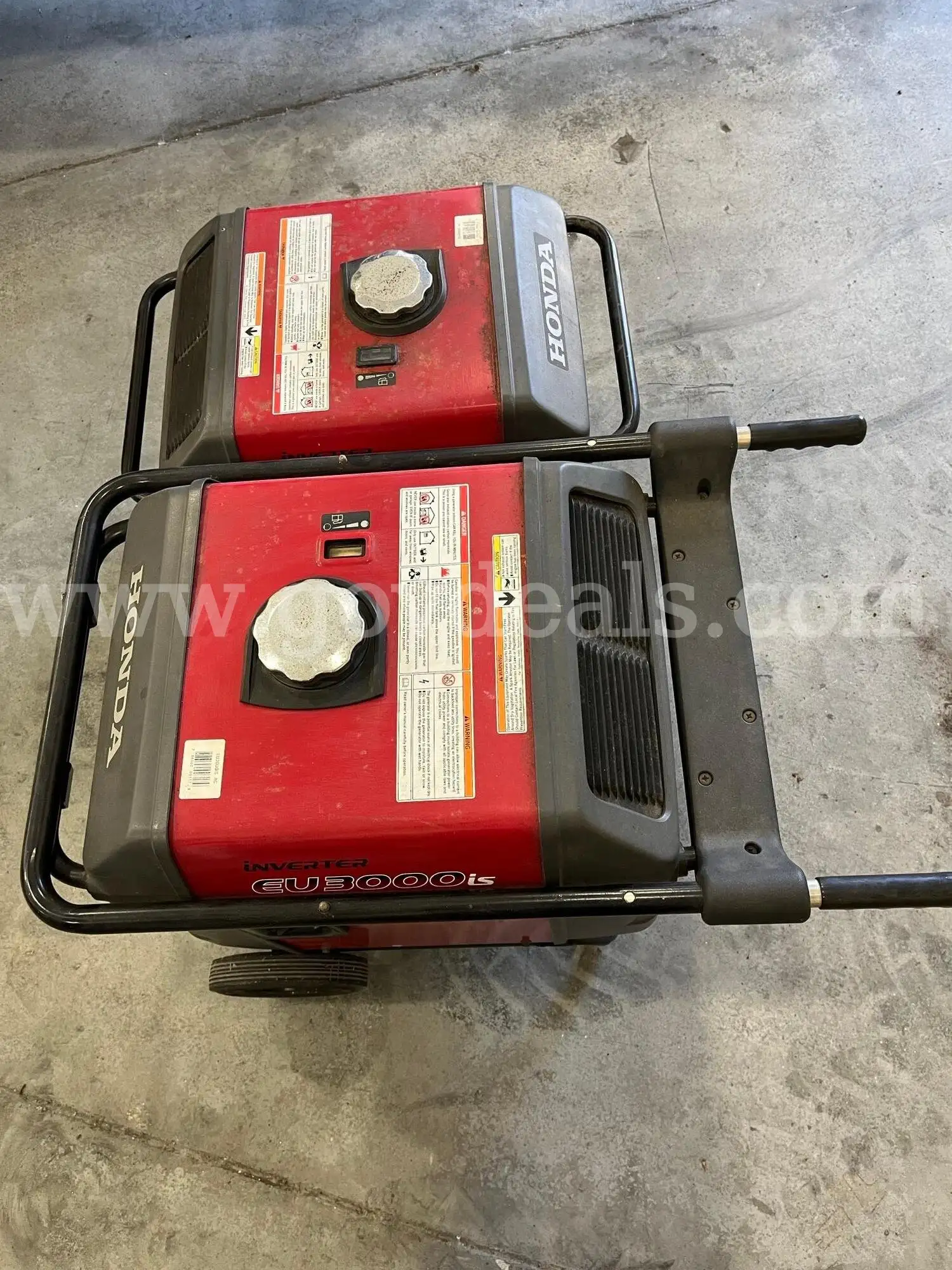 (2) Honda 3 000Watts Portable Generator. (NEEDS REPAIRS)