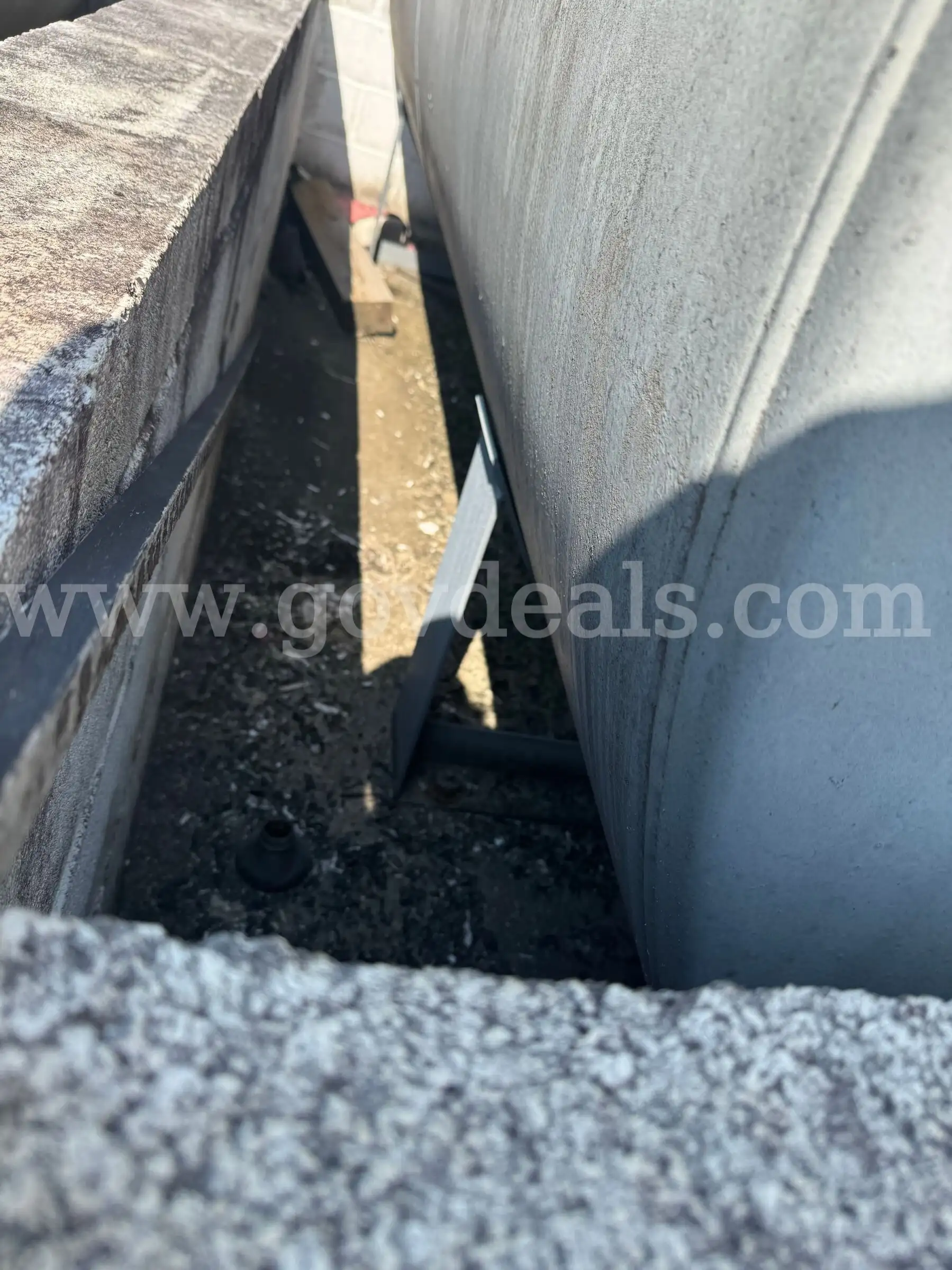 2 000 Gallon Fuel Tank
