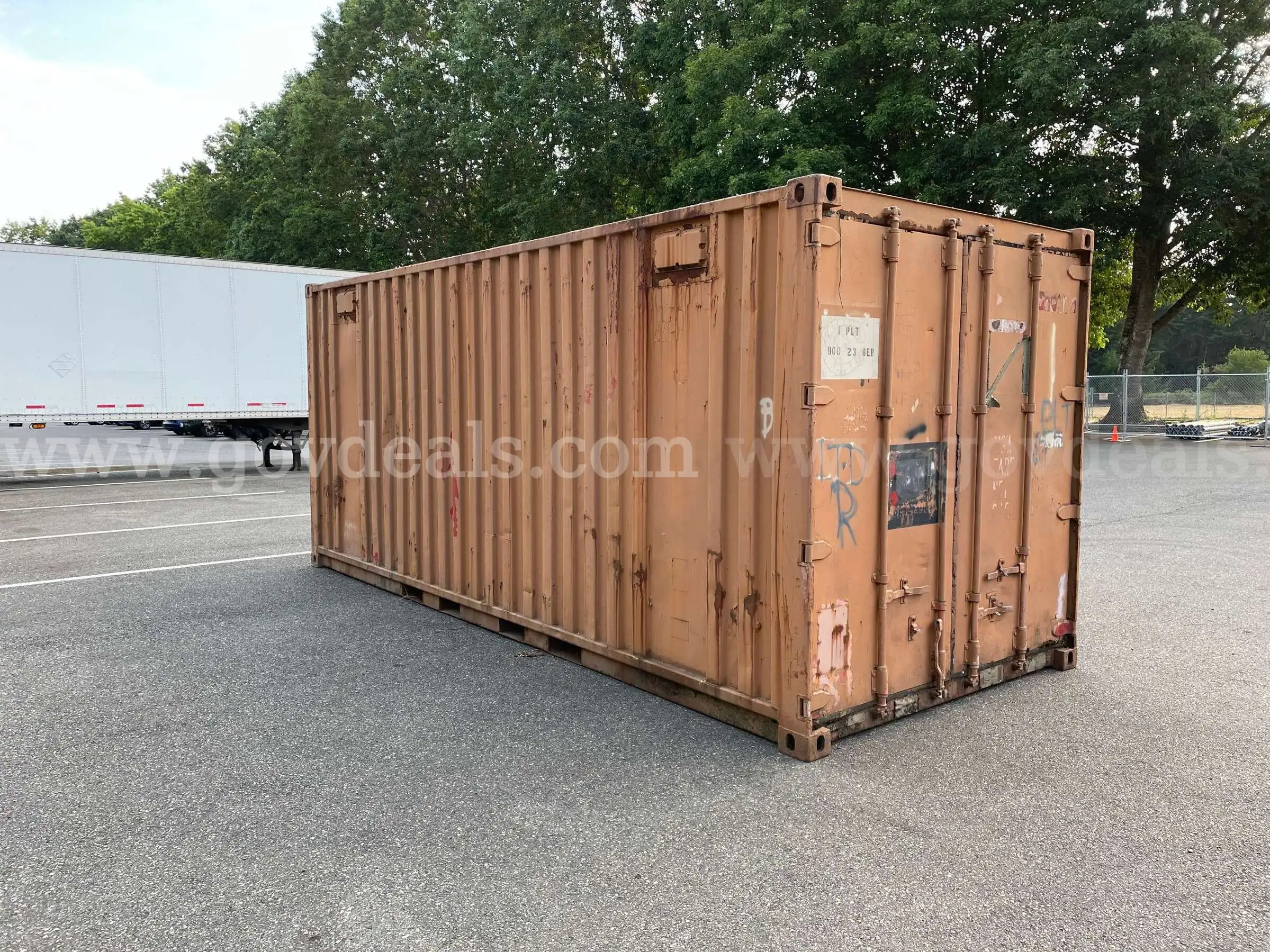 20 Used Shipping Container (ID #46749) (Bull-Pen) (25-1747-12) 422
