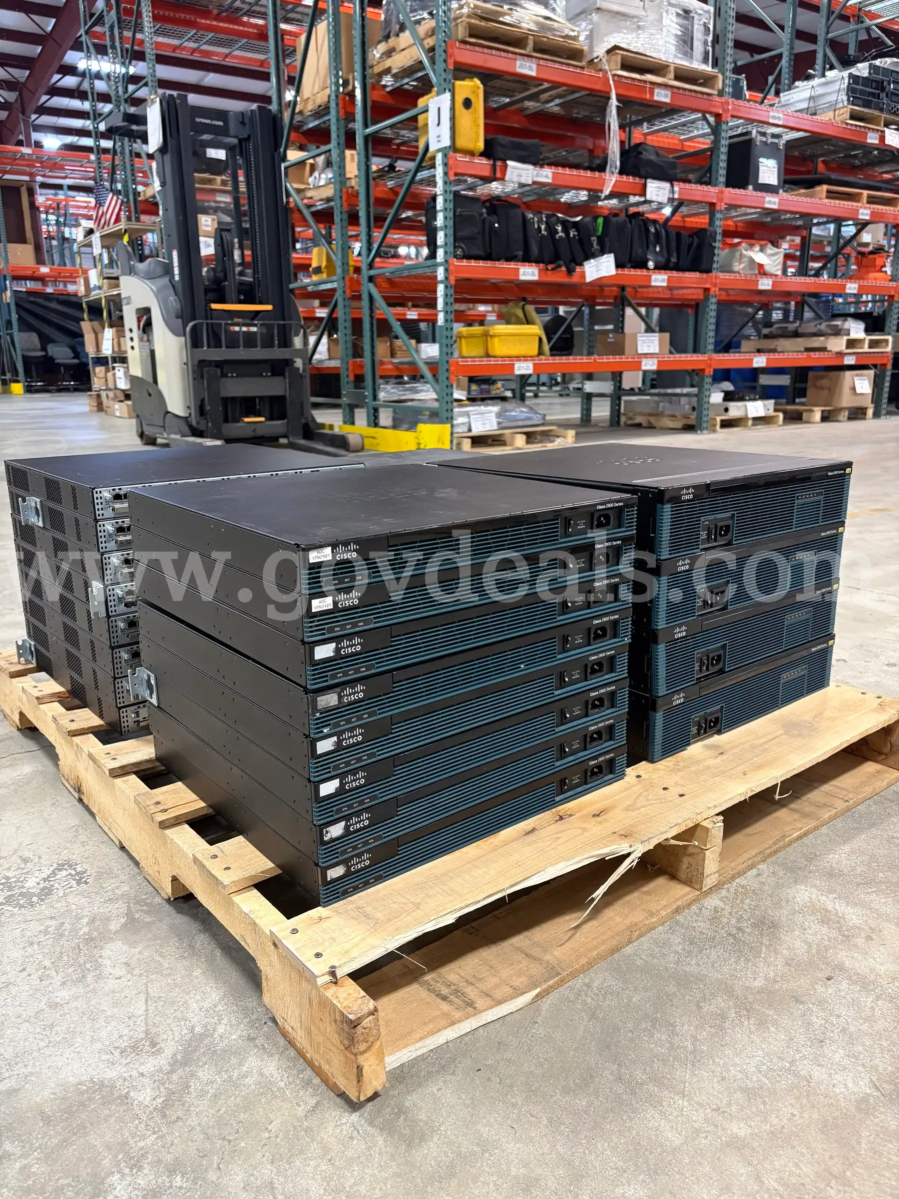 Pallet of Networking Equipment (ID# 46824) (J02-5L) (25-4853-36) 055