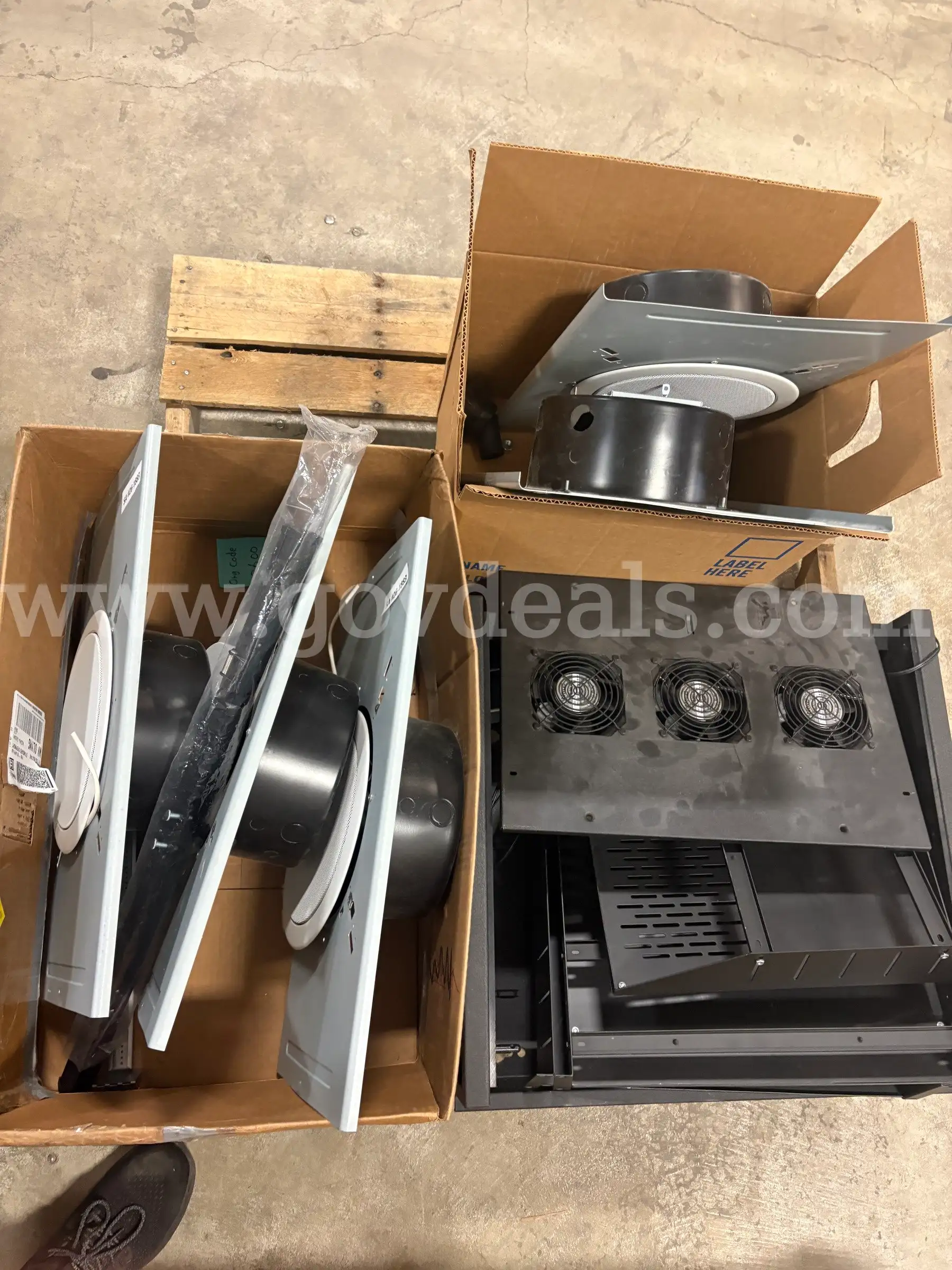 Pallet of Ct.5 Commercial Ceiling Speakers & More! (ID# 46976) (J04-2L) (26-1883-15) 303