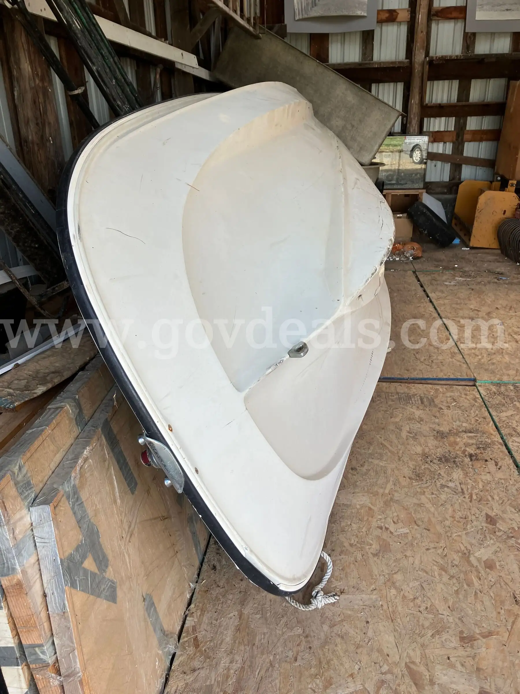 1982 Boston Whaler | 15 | No Trailer | No Motor | 5 Person Capacity (ID #47840) (Off-Site) (26-2787)