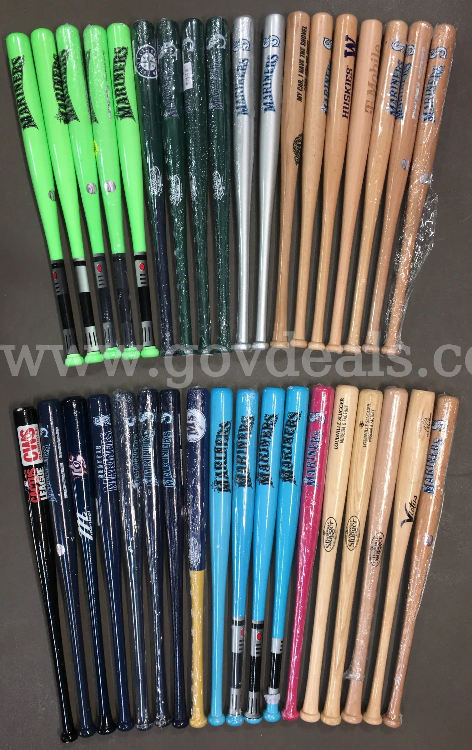 Souvenir Mini Baseball Bat Lot ~38 Units (ID# 47962) (TSA #2) (NO UPC)