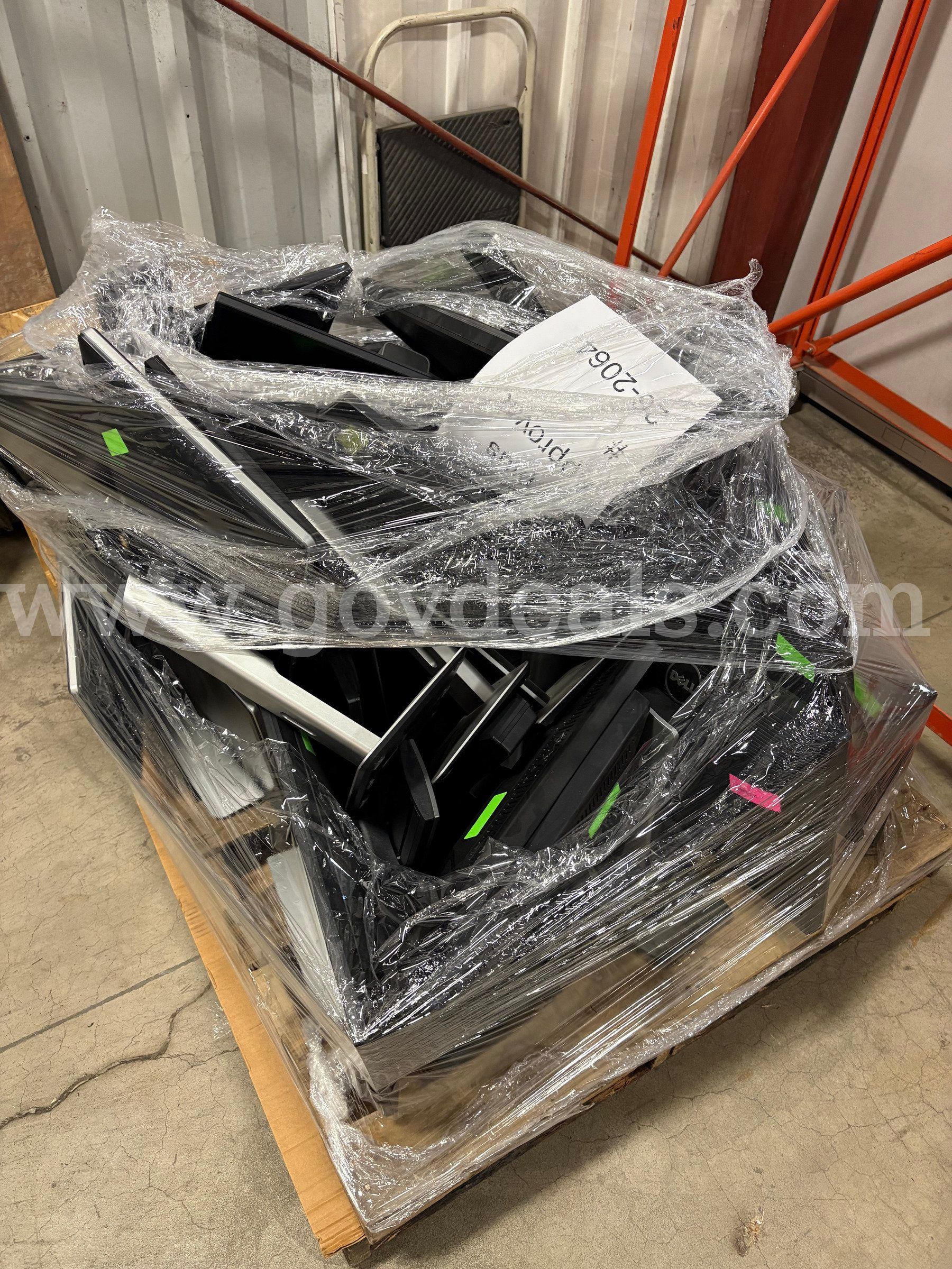 Pallet of Monitors | They Look Good! (ID# 48014) (I08-2L) (26-2064-4) 30800