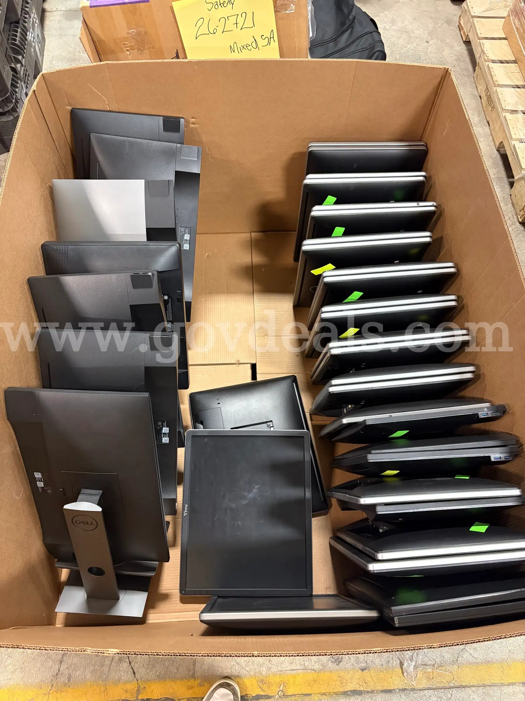 Pallet of Monitors | They Look Good! (ID# 48149) (J08-2R) (26-2064-4) 30800