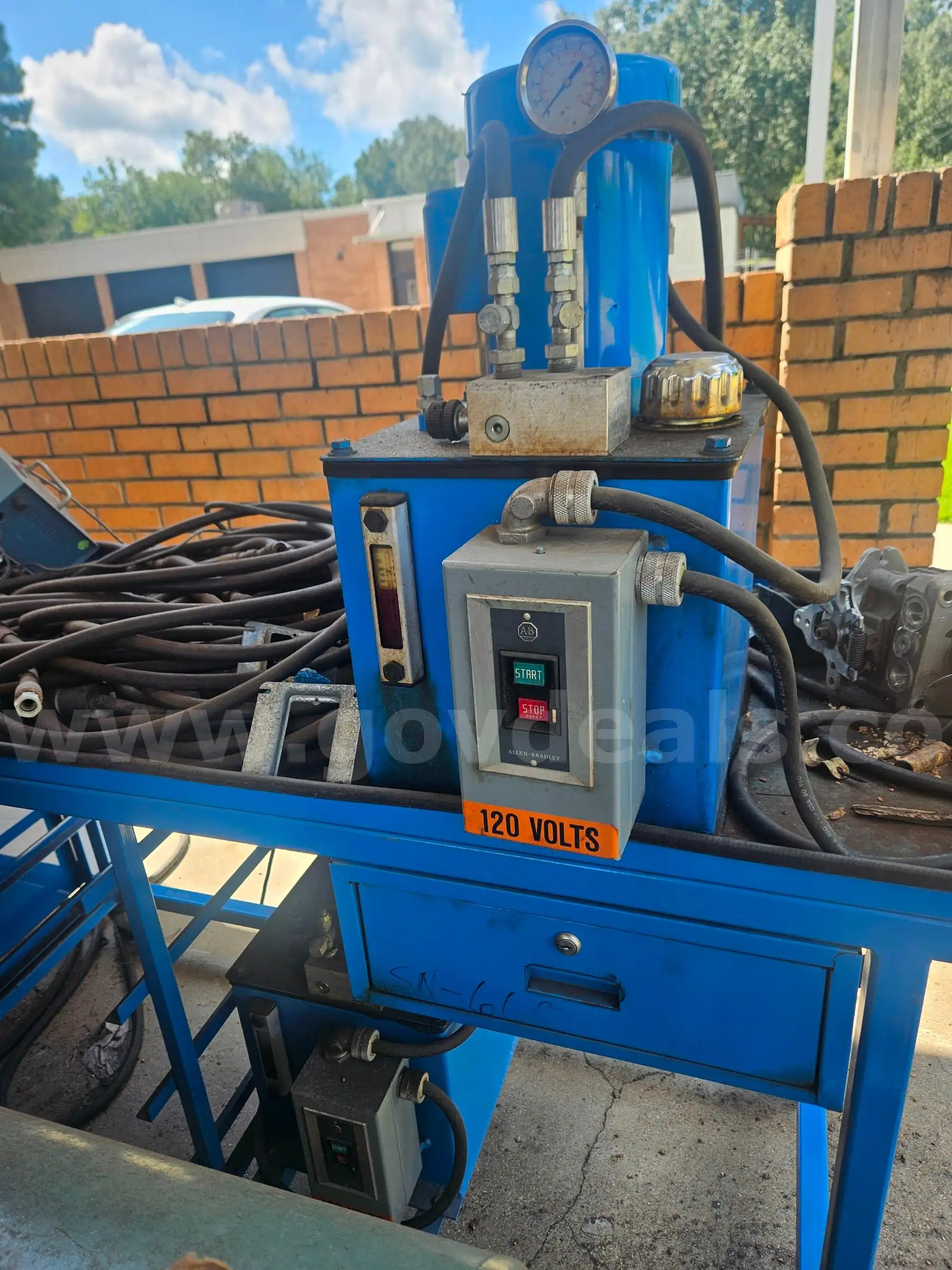 Two Hydraulic Trainers