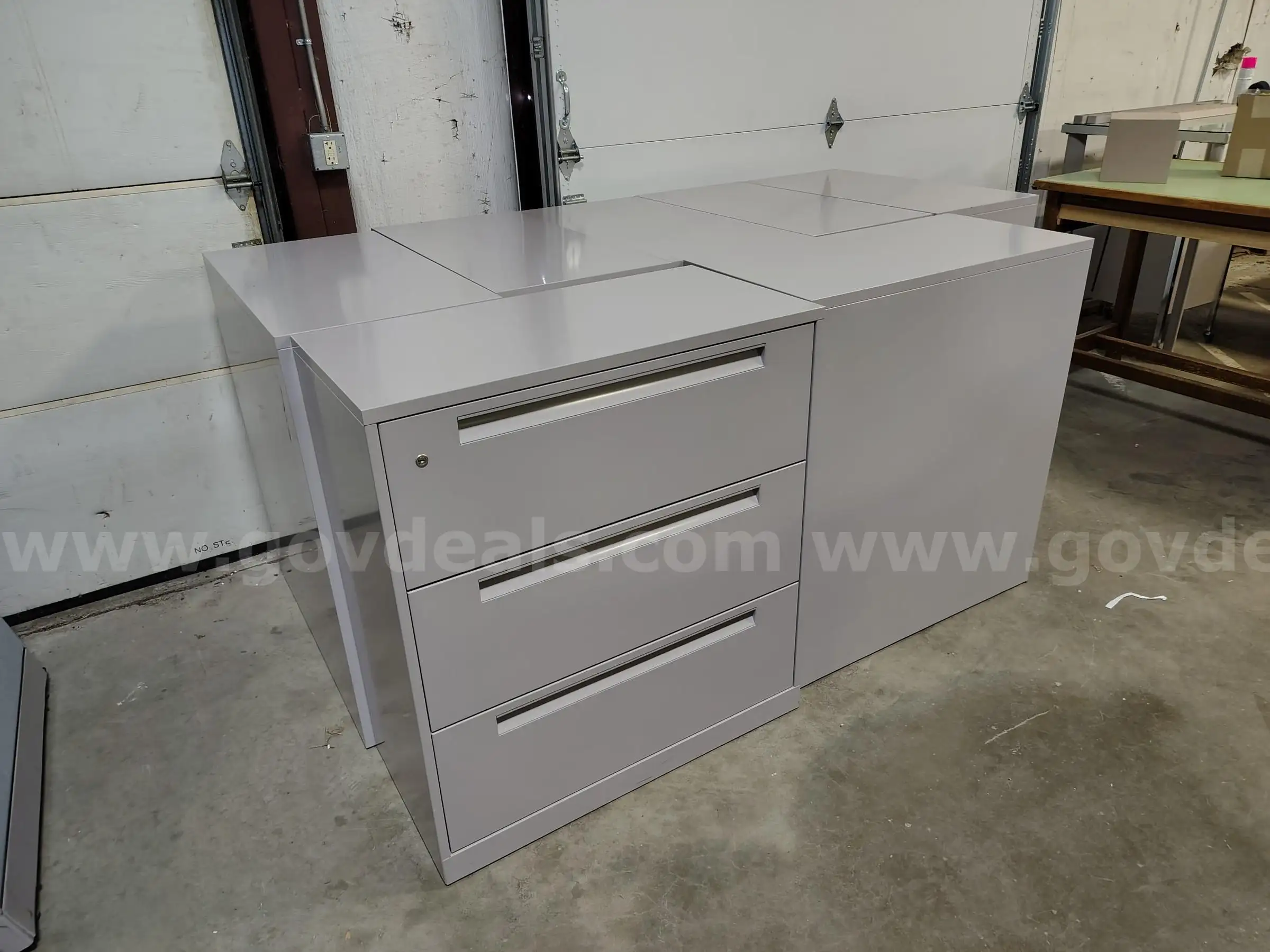METAL 3 DRAWER CABINETS-#4