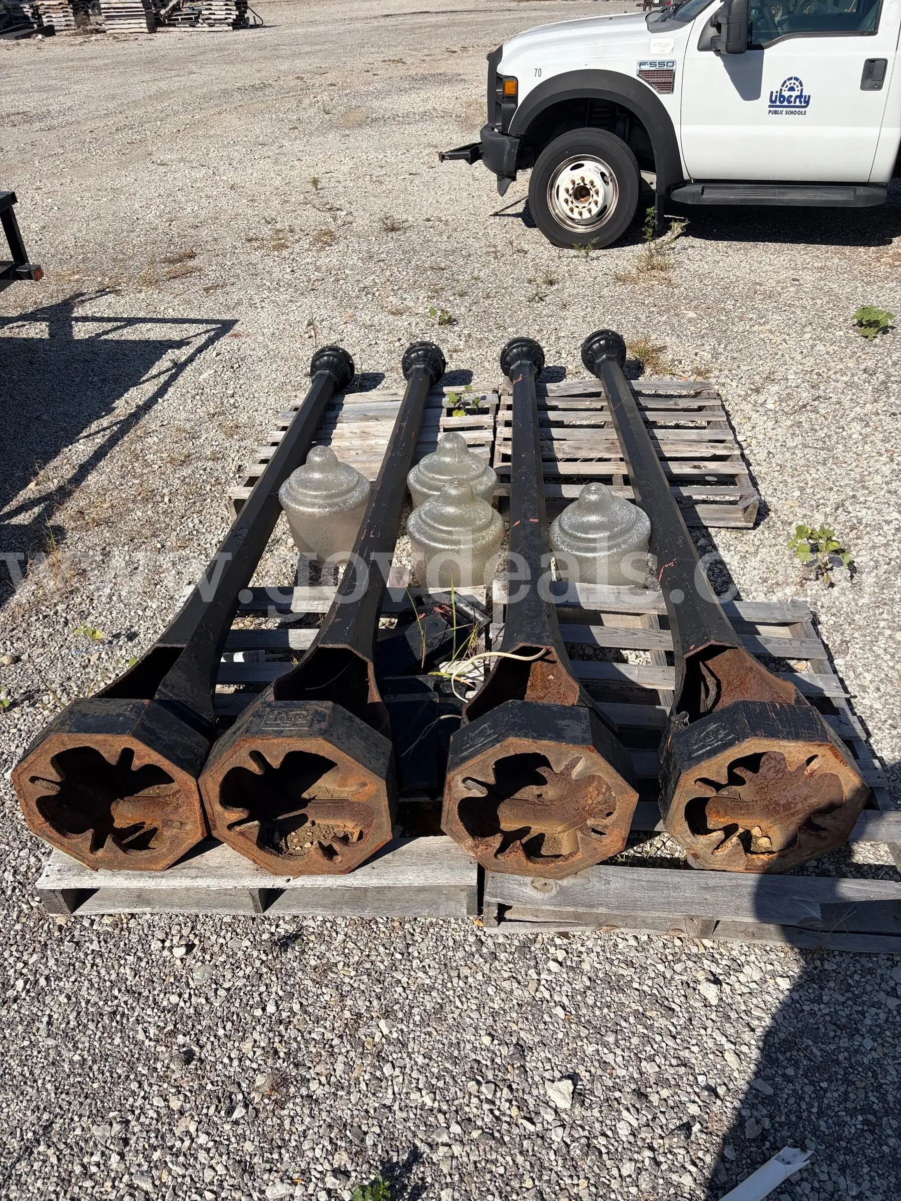 (1) Vintage style light post (Plastic globe) 2nd from left side in photo