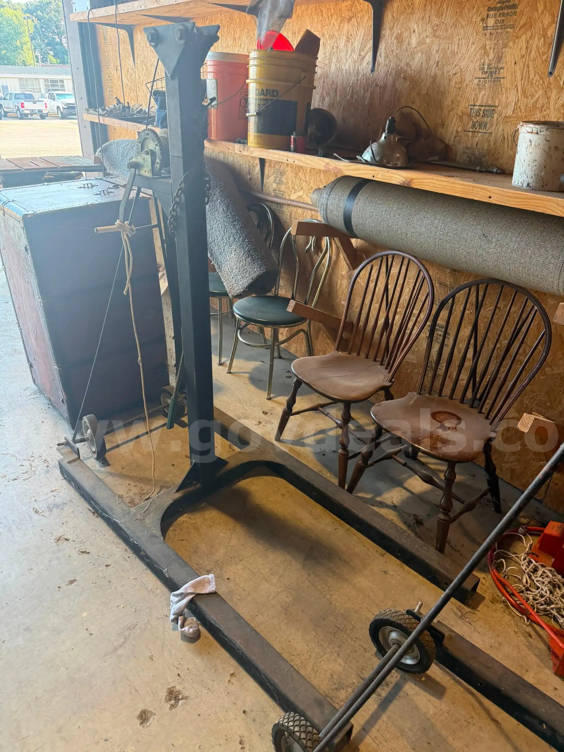 Two moveable supports