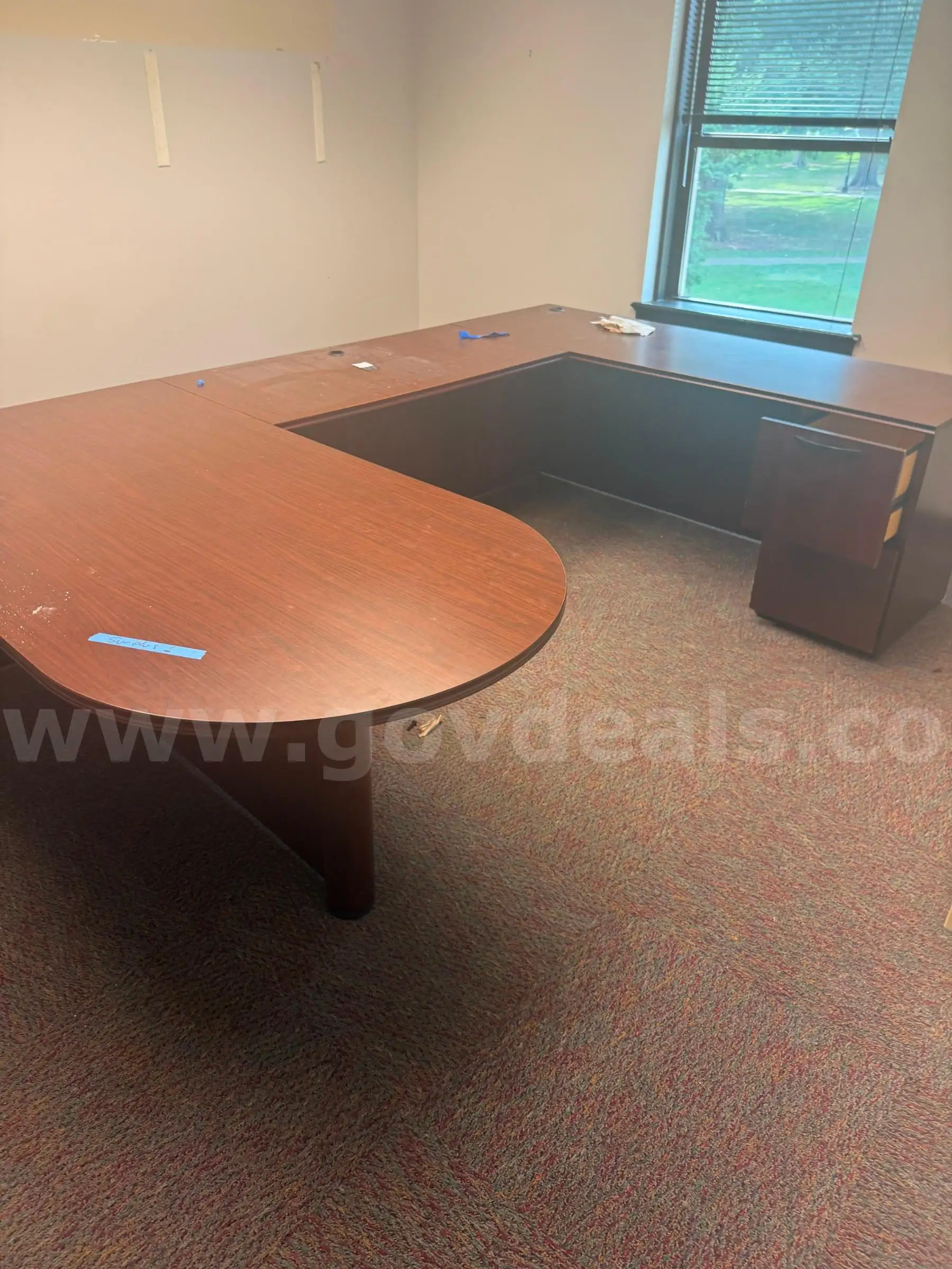 One lot of office furniture