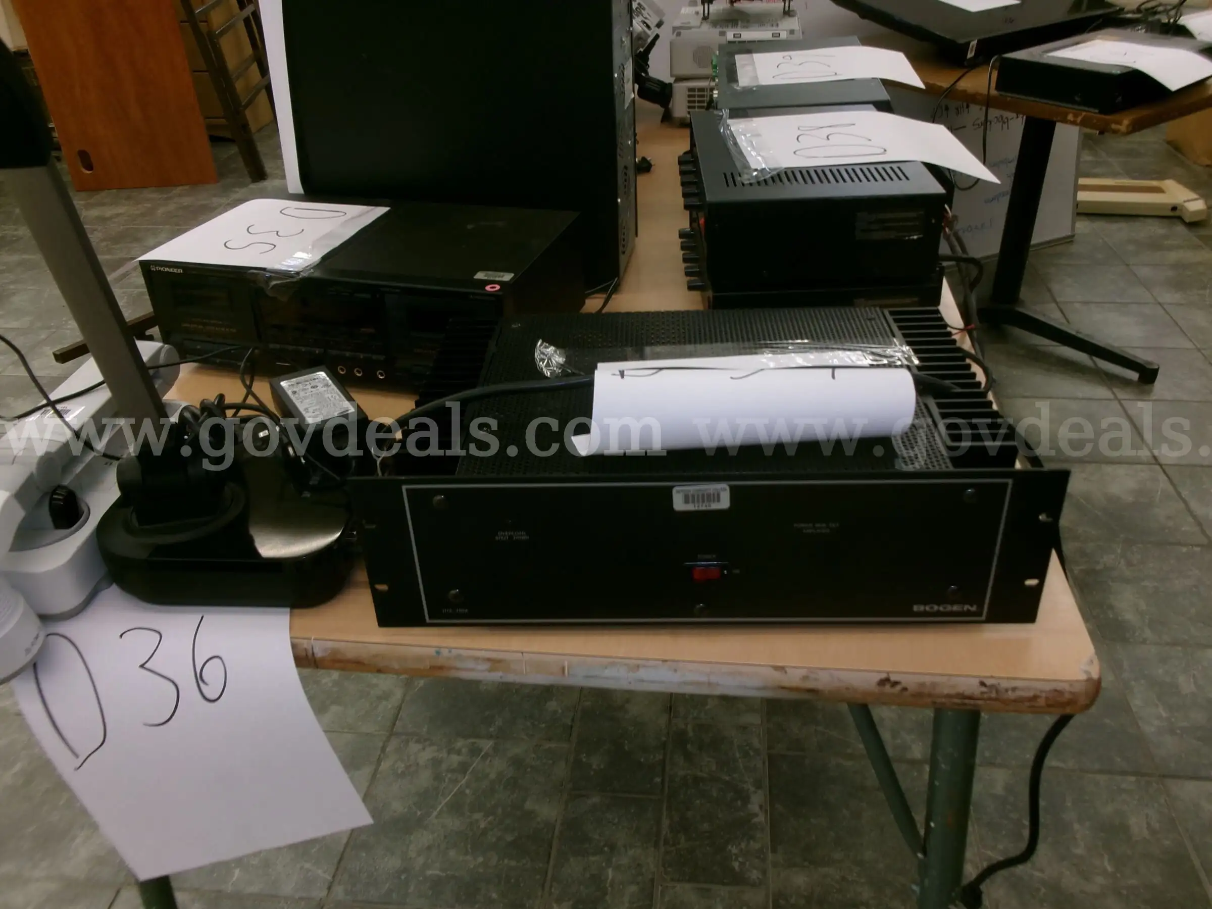 POWER AMPLIFIER