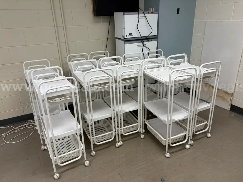 4 towel warmers and 10 rolling cart