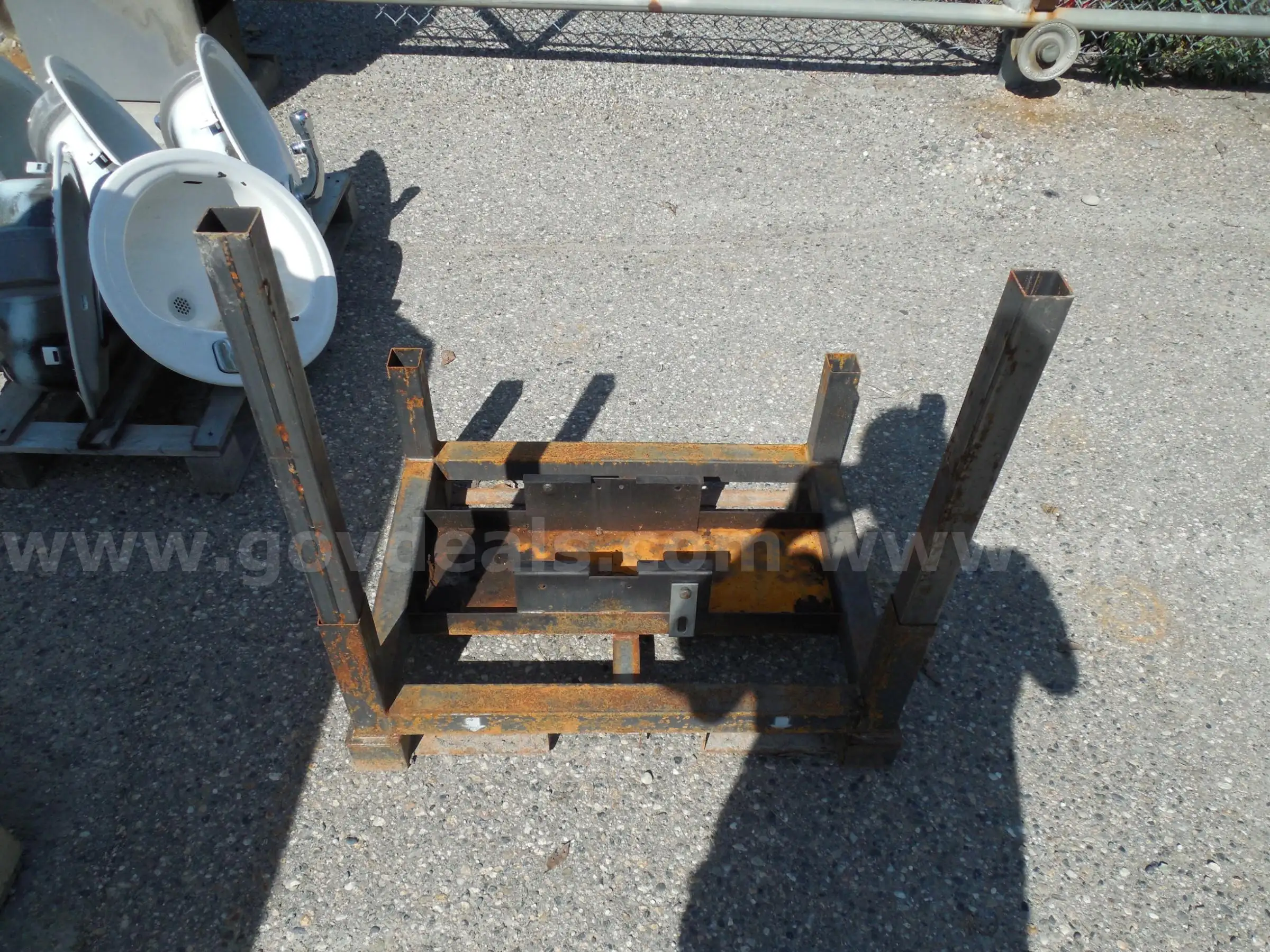 Small engine stand