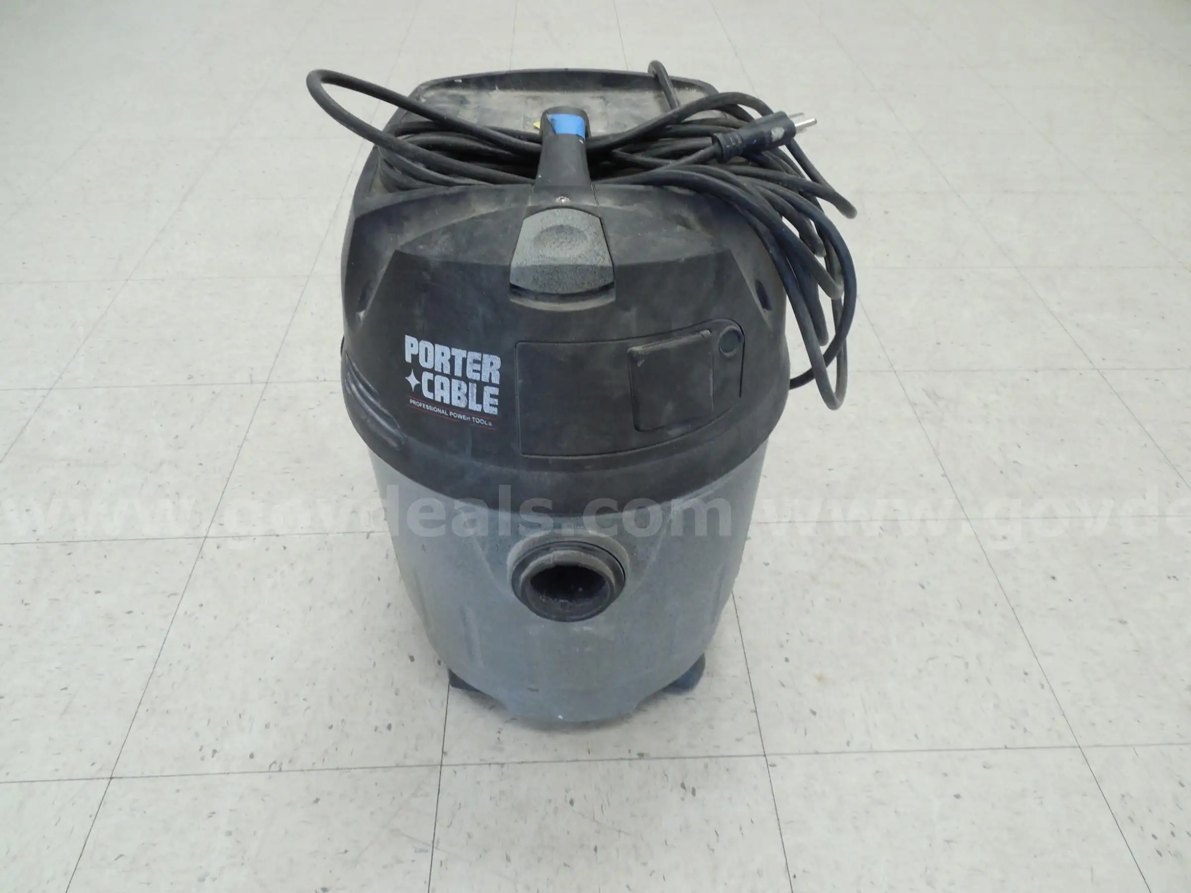 Wet dry vacuum