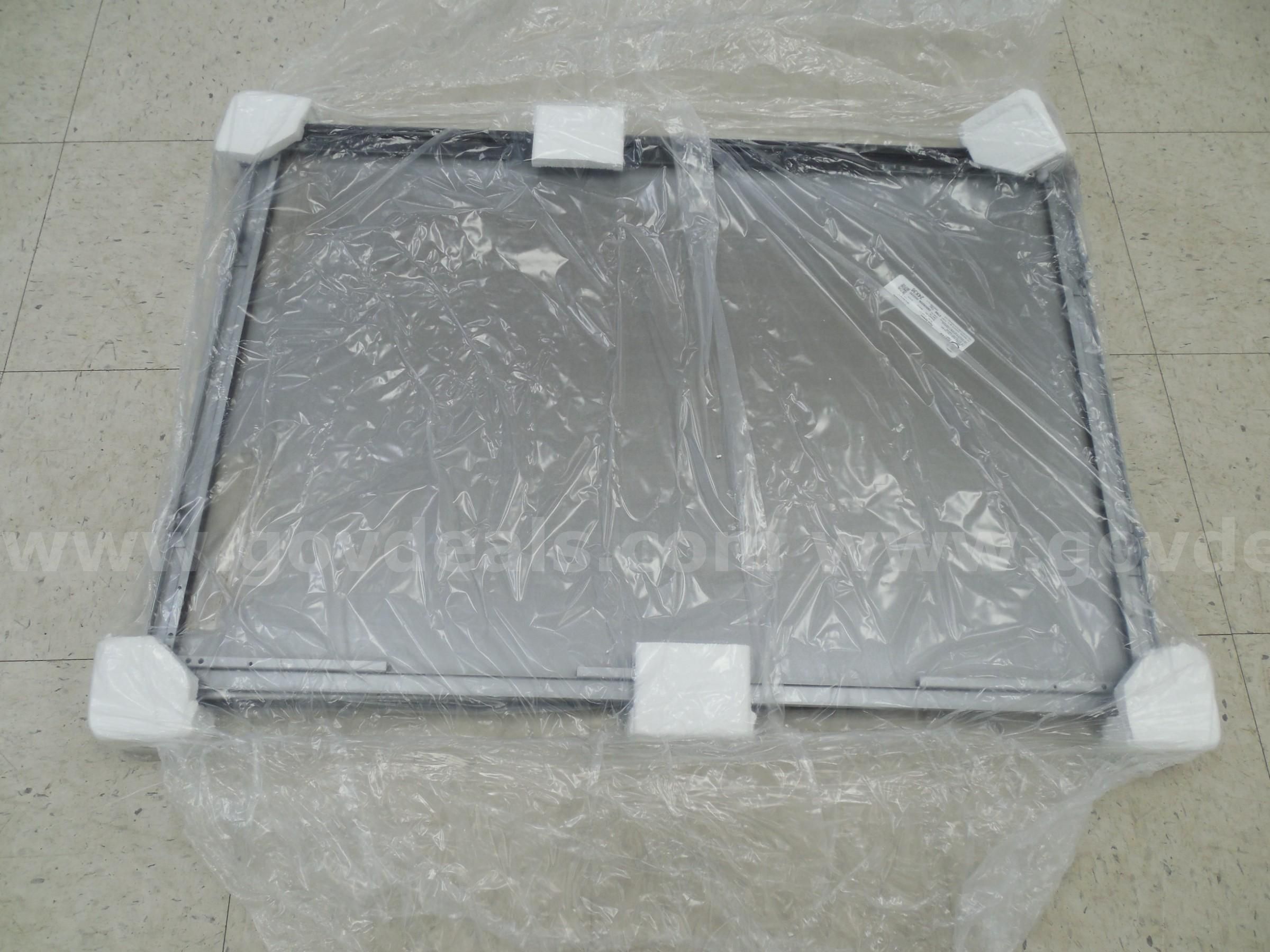 Rectangular Steelcase cubical panel - C