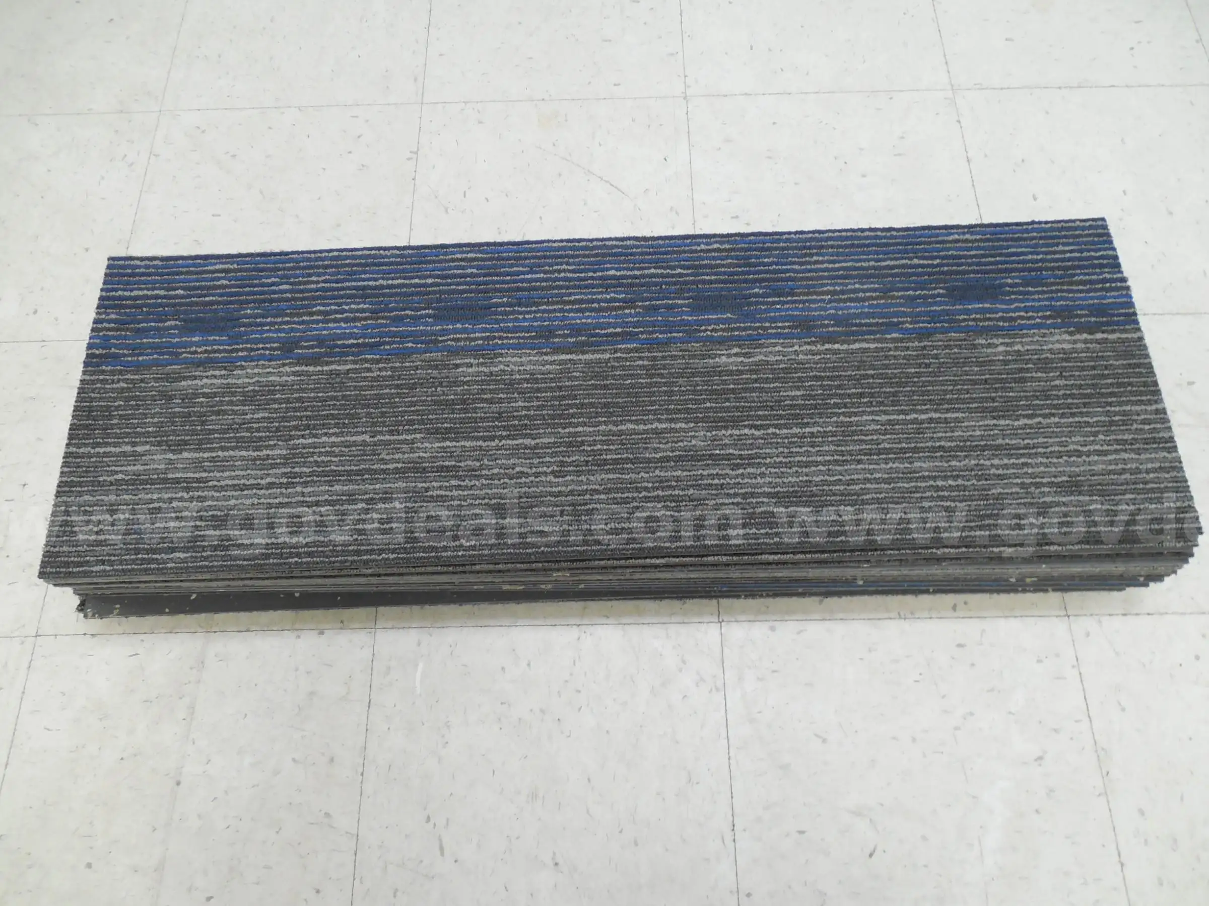 Collection of 20 carpet strips - A