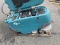 TENNANT T-5 FLOOR SCRUBBER