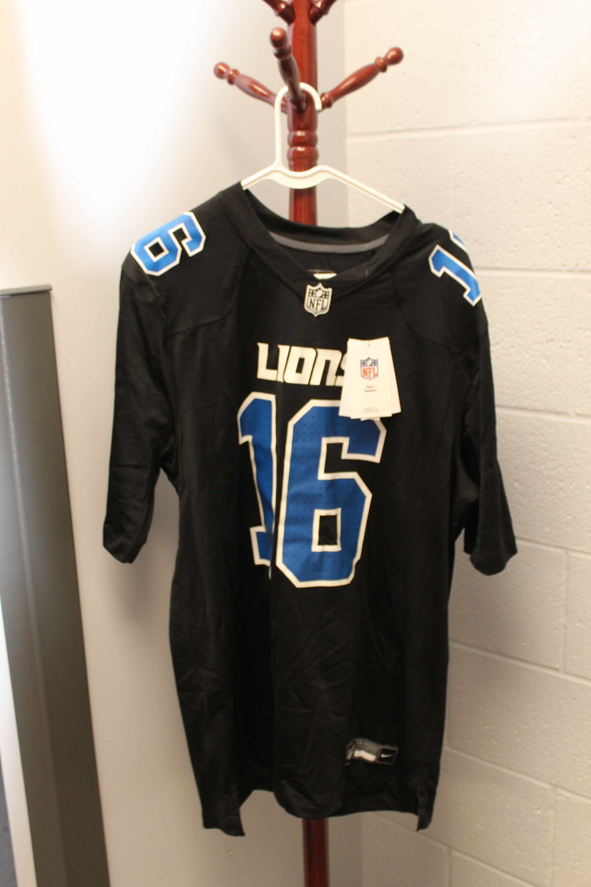 Detroit Lions Jared Goff #16 NFL Nike Jersey; Size LARGE; new with tags