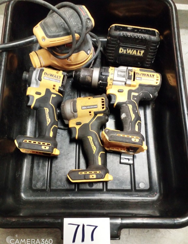 LOT # 717 TSA DEWLAT CORDLESS TOOLS & BATTERY PLUS CORDED SANDER
