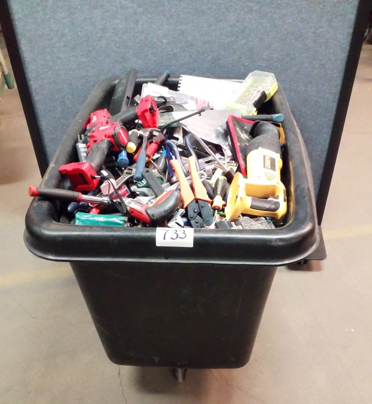 LOT # 733 TSA VARIOUS TOOLS