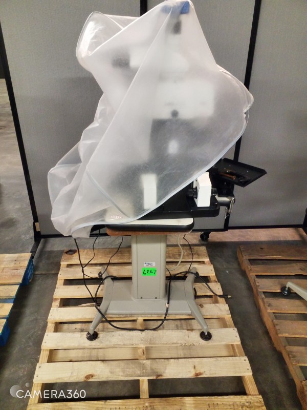 Lot # 6267 LEICA UFM4 COMPARISON SYSTEM MICROSCOPE