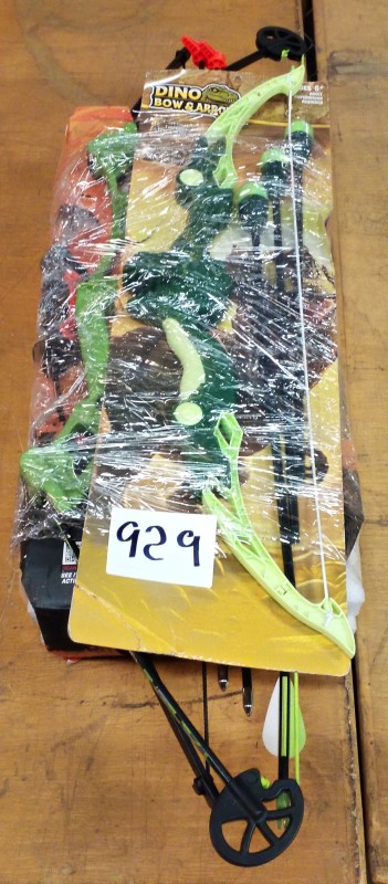 LOT # 929 TSA YOUTH ARCHERY ITEMS