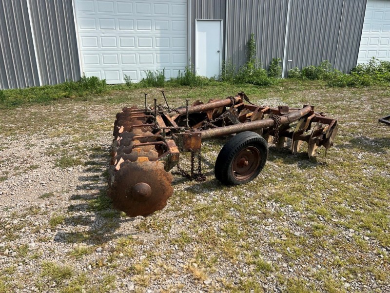 ALLIS CHALMERS MODEL K OFFSET DISC HARROW- Off-Site Sale