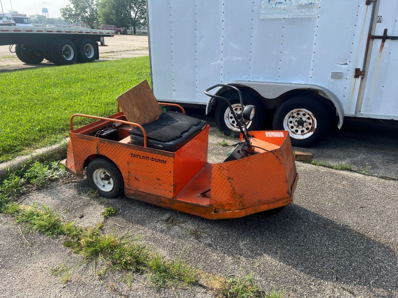 TAYLOR & DUNN ELECTRIC CART (WEST LOT)