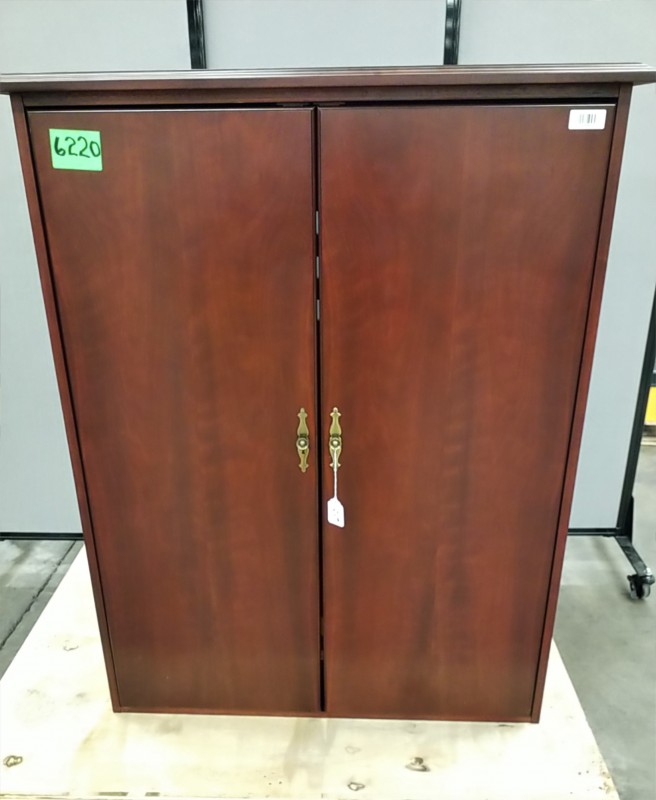 Lot # 6220 WOOD DOUBLE DOOR CABINET RELIST
