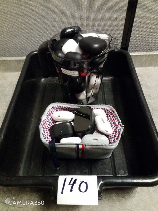 LOT # 140 TSA BLENDER AND BAG FILLED WITH EARBUDS