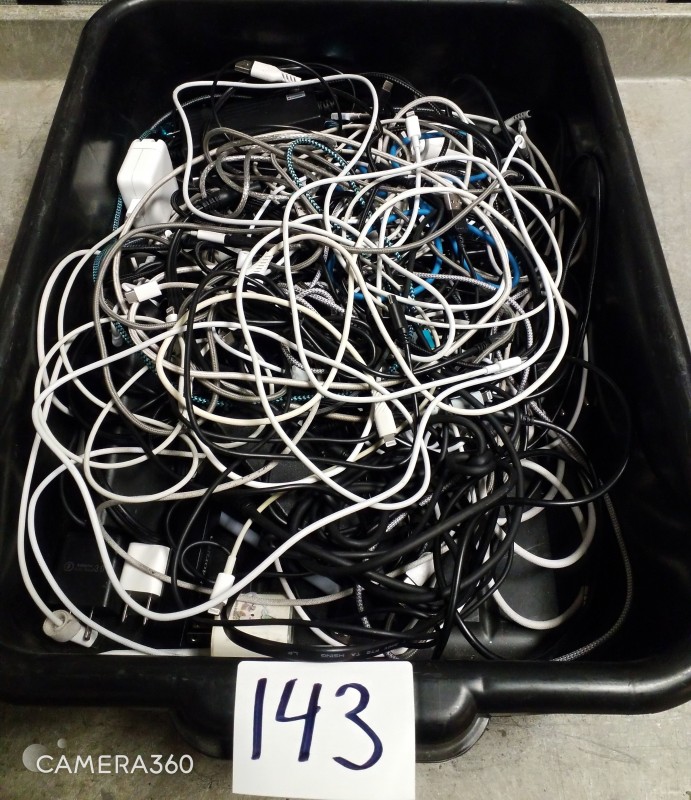 LOT # 143 TSA VARIOUS ELECTRONICS/ LOOSE CORDS & PLUGS