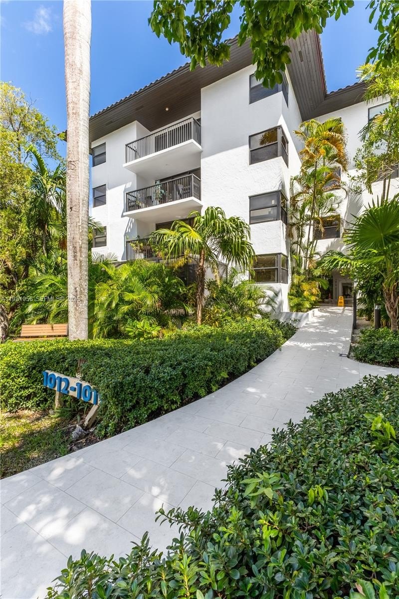 Foreclosure in Key Biscayne, FL